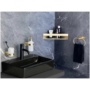 Étagère murale Wenko Genova Shine, or mat, dans salle de bain avec produits de soin. Étagère de douche murale.