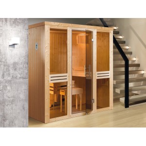 Sauna a elementi Weka Kaarina con porta in vetro, senza stufa. Sauna in legno con due finestre e lettino.