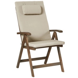 Klappbarer Akazienholz Hochlehner mit verstellbarer Rückenlehne und beigem Kissen. Teil des Beliani Bistro-Sets.