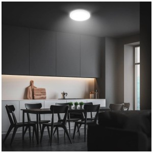 Plafonnier LED Briloner Kada blanc, 19cm, lumière blanche neutre dans cuisine moderne.