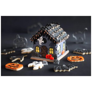 3-tlg. Ausstecher Set für ein gruseliges Halloween Kekshaus mit Deko-Ideen.