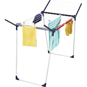 Stendibiancheria Leifheit Pegasus Solid Plus 180 con bucato steso.