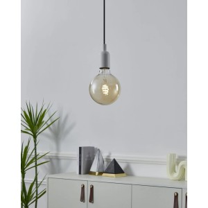 Eglo connect.z G125 E27 LED-Leuchtmittel mit Amber-Glas und Filament, hängend in modernem Raum.