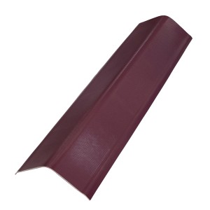 Angle de rive rouge Gutta Guttanit+ (105 cm) pour toiture bitumée, robuste et résistant aux intempéries.