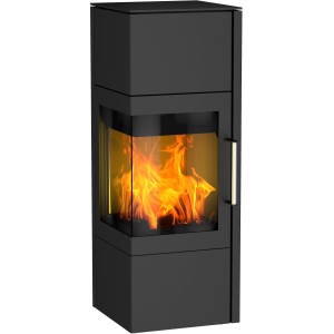 Poêle à bois noir Fireplace Royal 5 kW avec vitre et feu allumé.