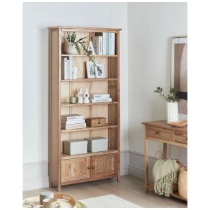 Bibliothèque Salton marron en bois de sassafras avec 5 étagères ouvertes et un meuble à 2 portes.