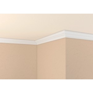 Moulure décorative blanche Decorate KZL03 (1,5 m) sur mur et plafond.