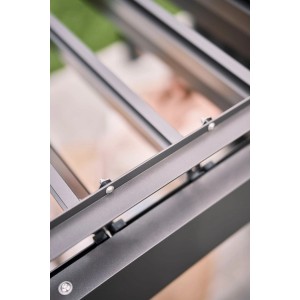 Dettaglio della pergola Biohort (Grigio scuro-Bianco): Lamelle e telaio della copertura per terrazzi.