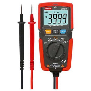 Uni-T Multimètre CAT III, 600V, 400mA, 40MOhm. Testeur numérique avec boîtier rouge et cordons de mesure.