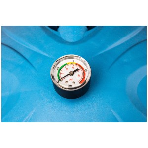Gros plan : Manomètre du système de filtration Steinbach Active Balls 50.