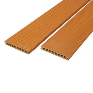 Lames de terrasse Rettenmeier WPC en Bangkirai Beige, rainurées et striées, pour terrasses durables.