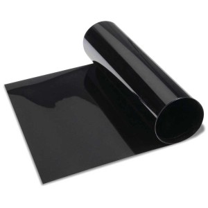 Striscia parasole Foliatec nero intenso, arrotolata e come foglio piatto, per esterni auto.
