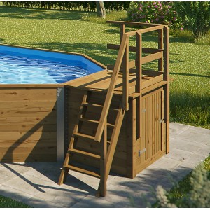 Weka piscine en bois set : Piscine en bois avec échelle et local technique dans le jardin.