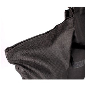 Dettaglio: Peso per gazebo nero (set da 4) in tessuto Oxford con chiusura a velcro.