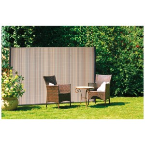 Paravista a griglia Videx Rügen in larice, 180x250 cm, con mobili da giardino.