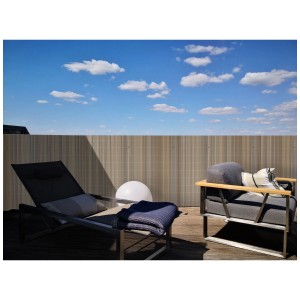 Paravento balcone in plastica Rügen Lärche Grigio, 90x300cm, su terrazza con mobili.