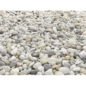 Gravier de quartz clair, 16-25 mm, pour la décoration de jardin et comme paillis décoratif.