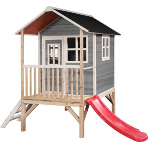 Maisonnette en bois grise EXIT Loft 300 avec toboggan et échelle pour que les enfants jouent dans le jardin.