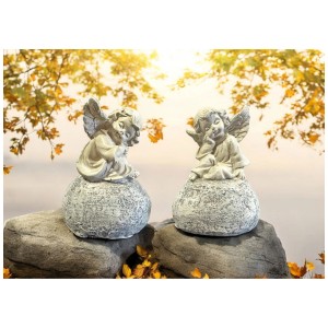 Deux figurines d'anges gris sur des pierres, hauteur 8 cm, pour une utilisation extérieure comme décoration de tombe.