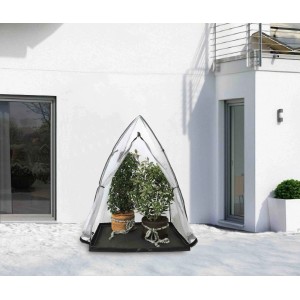 Videx Garden Winterschutz Frost-Schutzhaus Polar mit zwei Pflanzen im Garten.