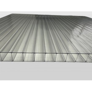 Pannello alveolare trasparente (200x105 cm, 10 mm) per rivestimenti di tetti e facciate.