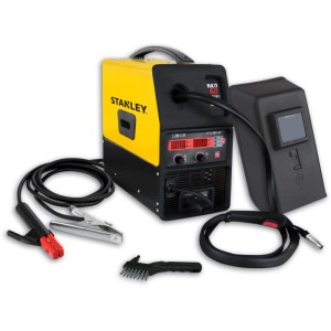 Poste à souder Inverter Stanley Multi 160 avec accessoires comme pistolet et masque.