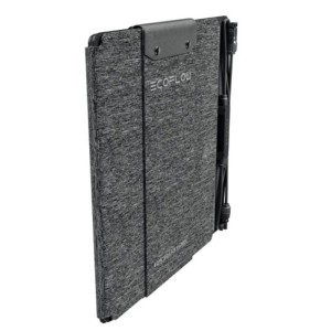 Gefaltetes, dunkles Ecoflow 60W Solarpanel mit strukturierter Oberfläche. Kompakte Solaranlage, ideal für mobile Nutzung.