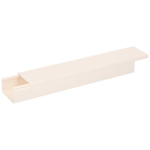 Goulotte de câblage blanche, 40x25 mm, longueur 2 m. Pour une gestion propre des câbles.
