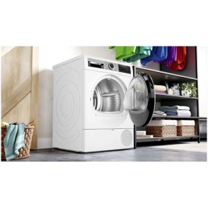 Asciugatrice a pompa di calore Bosch Serie 6 WQG233C0CH con porta aperta. Capacità 8 kg.