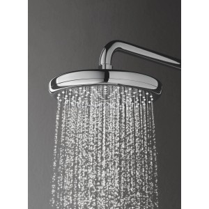Soffione doccia Grohe QuickFix Vitalio Start 210 con getto d'acqua cromato.