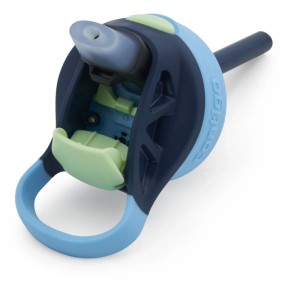 Dettaglio del coperchio della borraccia Contigo Easy Clean blu scuro con cannuccia.