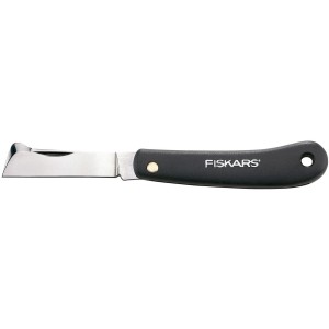 Coltello per innesto Fiskars K60 con lama pieghevole e manico nero.