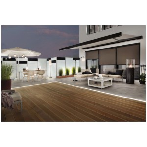 Paulmann LED-Stripe Neon, 5m, bianco caldo, parte di un sistema di illuminazione esterna, installato su una terrazza in legno.
