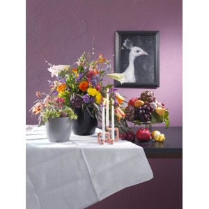 Vaso per fiori Söndgen Basel Fashion, grigio chiaro, 12 cm, con composizione floreale su tavolo.