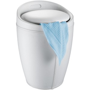 Tabouret de salle de bain Wenko Candy White aspect cuir avec serviette bleue, siège et collecteur de linge.