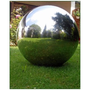 Glänzende Dekokugel aus Edelstahl, Ø 20 cm, für Garten und Teich.