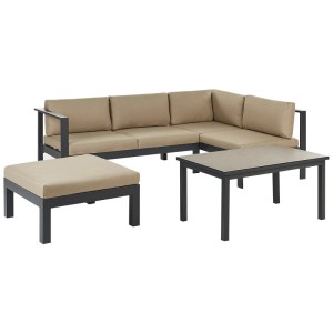 Ensemble de salon de jardin d'angle Beliani Messina, noir/beige sable, avec canapé, pouf et table.