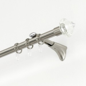 Supporto universale Gardinia Chicago effetto acciaio inox con bastone per tende, anelli e scivoli trasparenti.