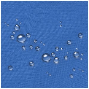 Dettaglio: Rivestimento idrorepellente blu scuro del pouf Beliani Fuzzy con gocce d'acqua.