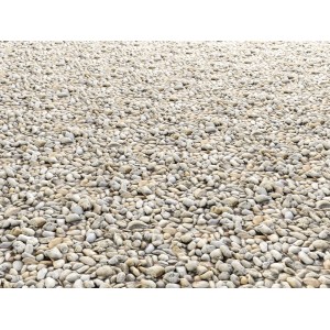 Gravier de quartz clair 8-16 mm comme gravier décoratif pour allées de jardin et décoration.