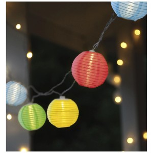 Guirlande lumineuse LED Festival Star Trading avec lanternes en papier colorées pour l'extérieur.