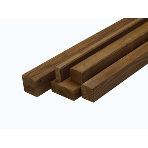 Sottostruttura in pino color teak, 45x70 mm, lunghezza 2 m per listoni da terrazza.