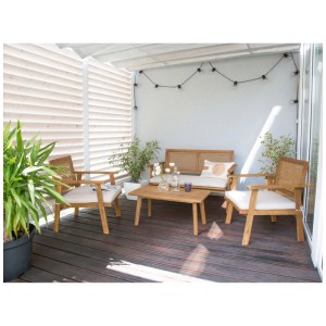 Ensemble lounge 4 pièces Arenella en acacia couleur bois clair avec table, causeuse et deux fauteuils.