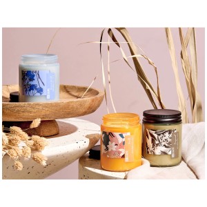 Duftkerzen-Set Fruity Bloom: 3 Sojawachs-Kerzen mit Geranium, Lavendel, Bergamotte und Vanille.