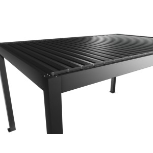 Biohort Pergola 4,5x3m in Dunkelgrau-Metallic, Detailansicht der Lamellen und Stützstruktur.