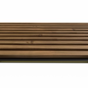 Nordic Outdoor Pannello Esterno Pro: Lamelle in termolegno di pino marroni con venature, ideali per facciate.