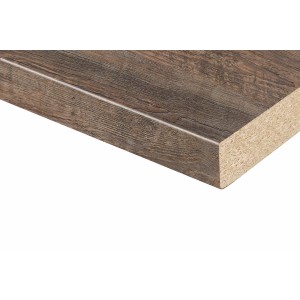 Gros plan : Plan de travail Kaindl Laramie Pine, 38 mm d'épaisseur, aspect bois.