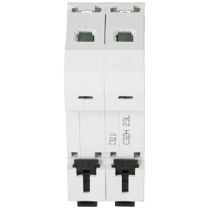Interruttore automatico 1P+N 32A, 10kA, larghezza 35mm, per una protezione affidabile.