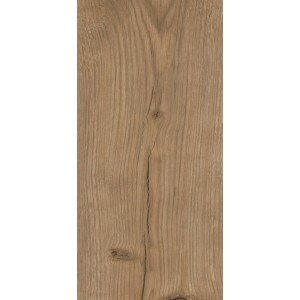 Kaindl Comfort Laminé 7 mm Chêne Severina : Gros plan sur l'aspect bois avec grain et nœuds.