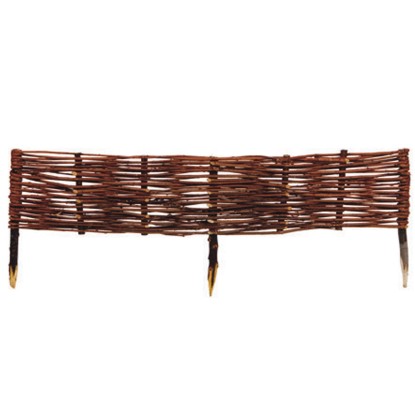 Beet-Umrandung aus Weide